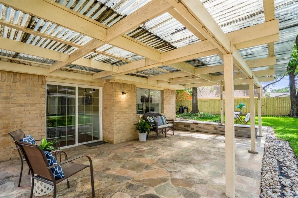 Photo of 6806 Peace River Drive