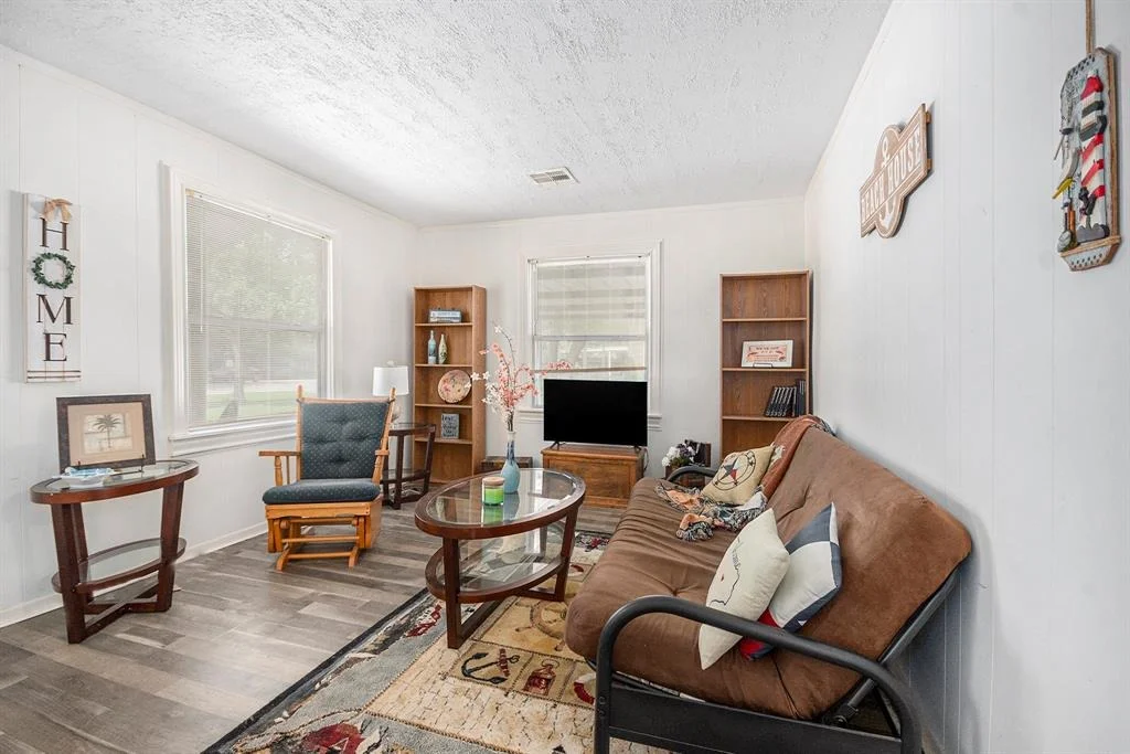 Photo of 1908 Oleander Drive