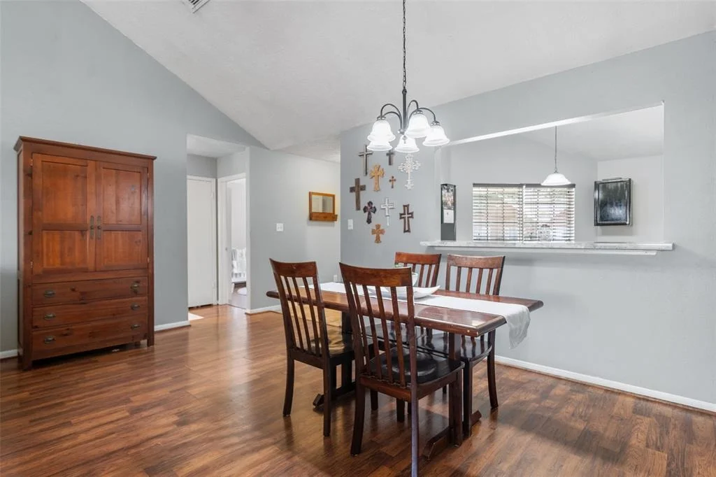 Photo of 5202 Rivertree Lane