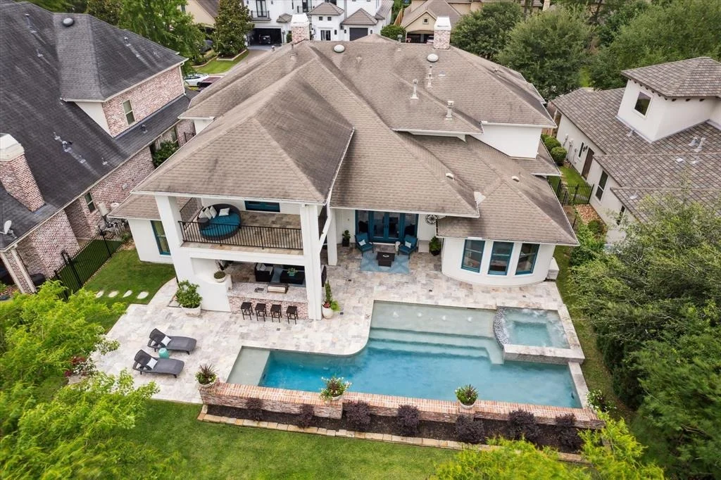 Photo of 23 E Loftwood Circle