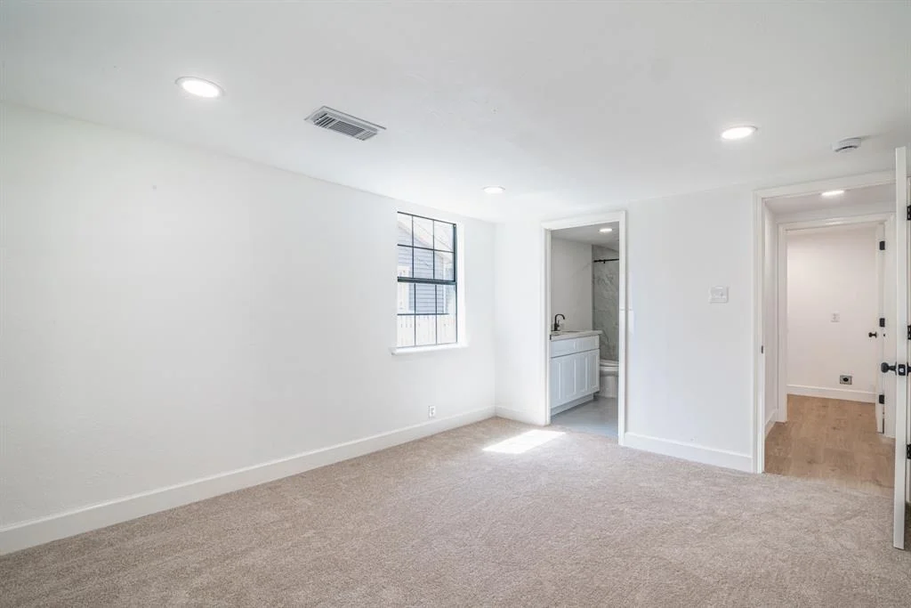 Photo of 2411 Camille Street