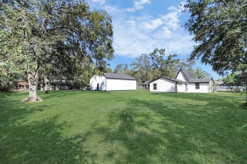 Photo of 22964 Maple Street