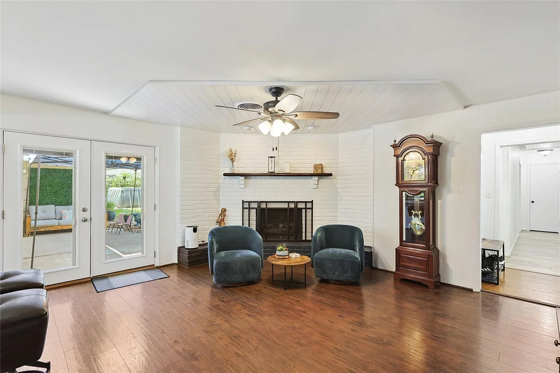Photo of 5703 Belrose Drive