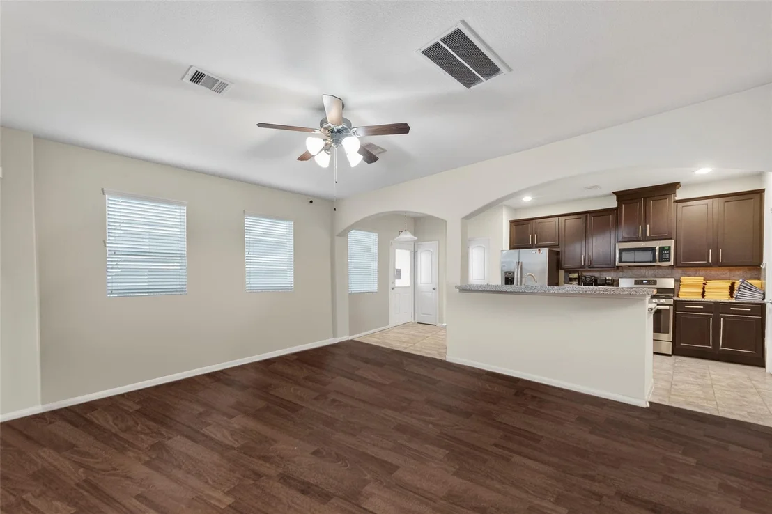 Photo of 7115 Pavilion Drive