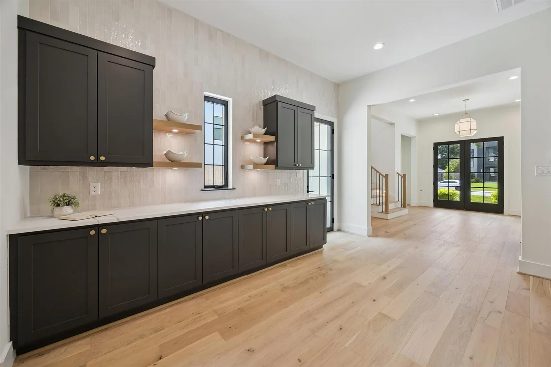 Photo of 938 Gardenia Drive
