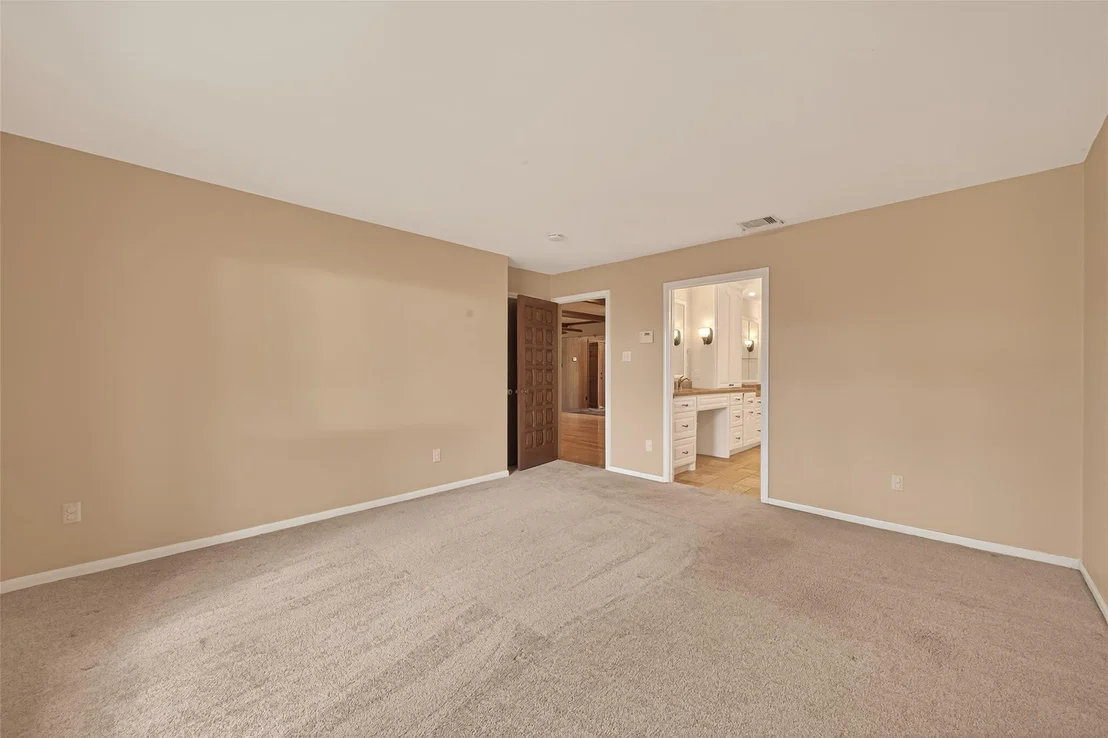 Photo of 6210 Claridge Drive