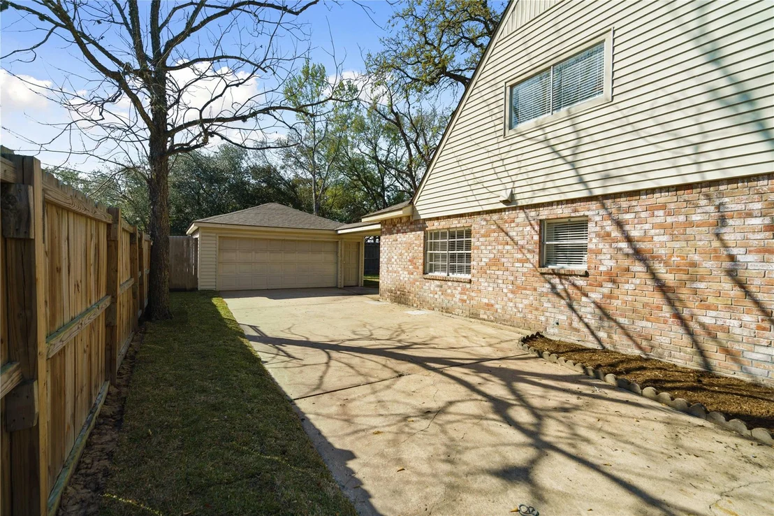 Photo of 5707 Ash Oak Drive