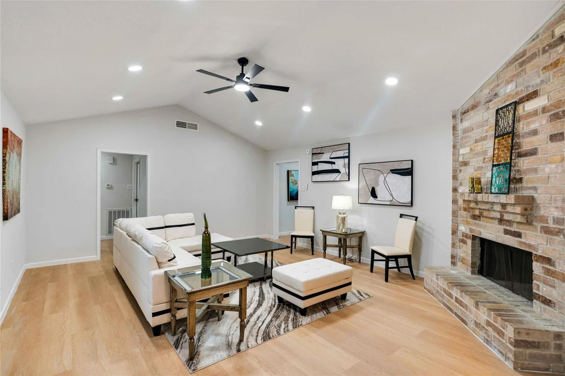 Photo of 12703 Redfern Drive