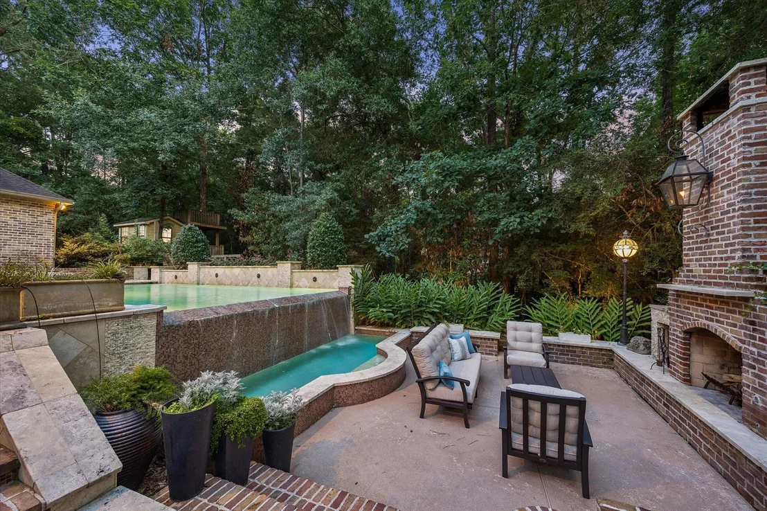 Photo of 10290 Paradise Valley Drive
