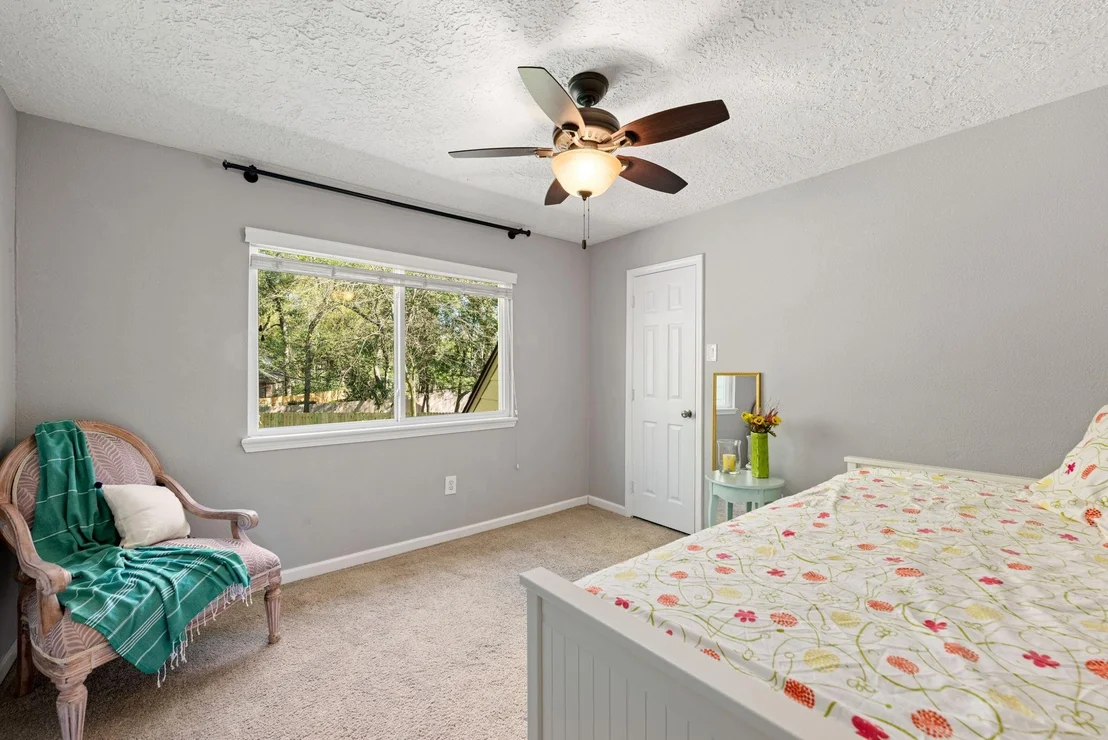 Photo of 8207 Colonial Oaks Lane