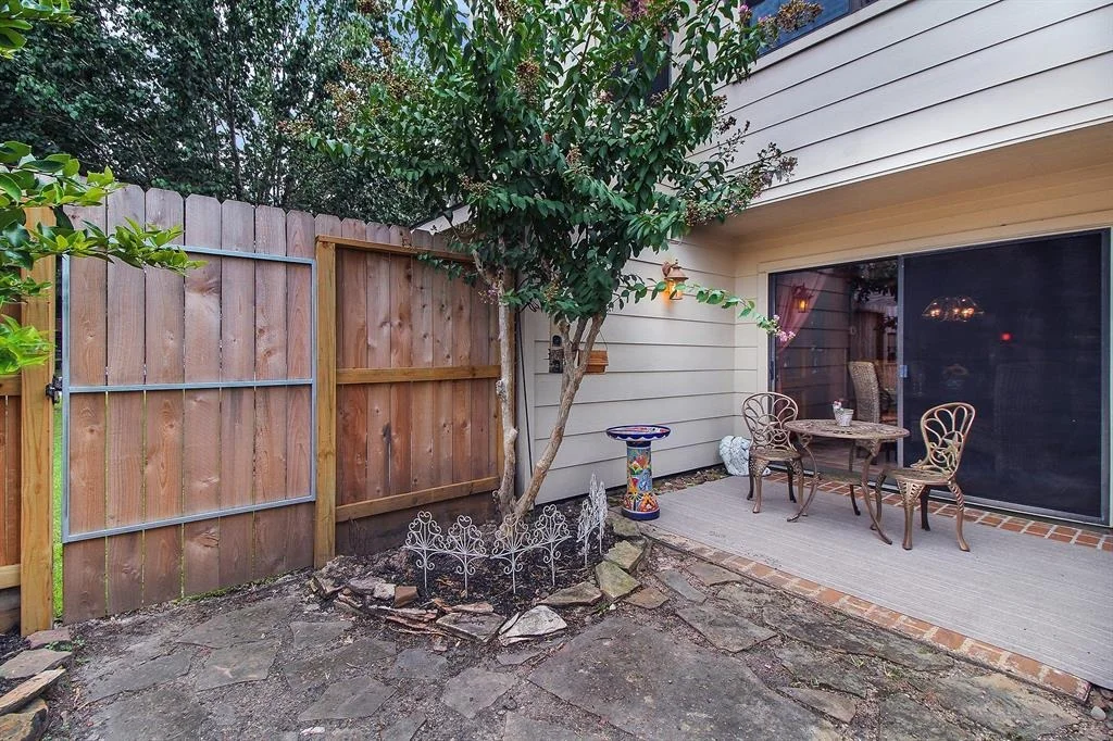 Photo of 23010 Glenover Drive