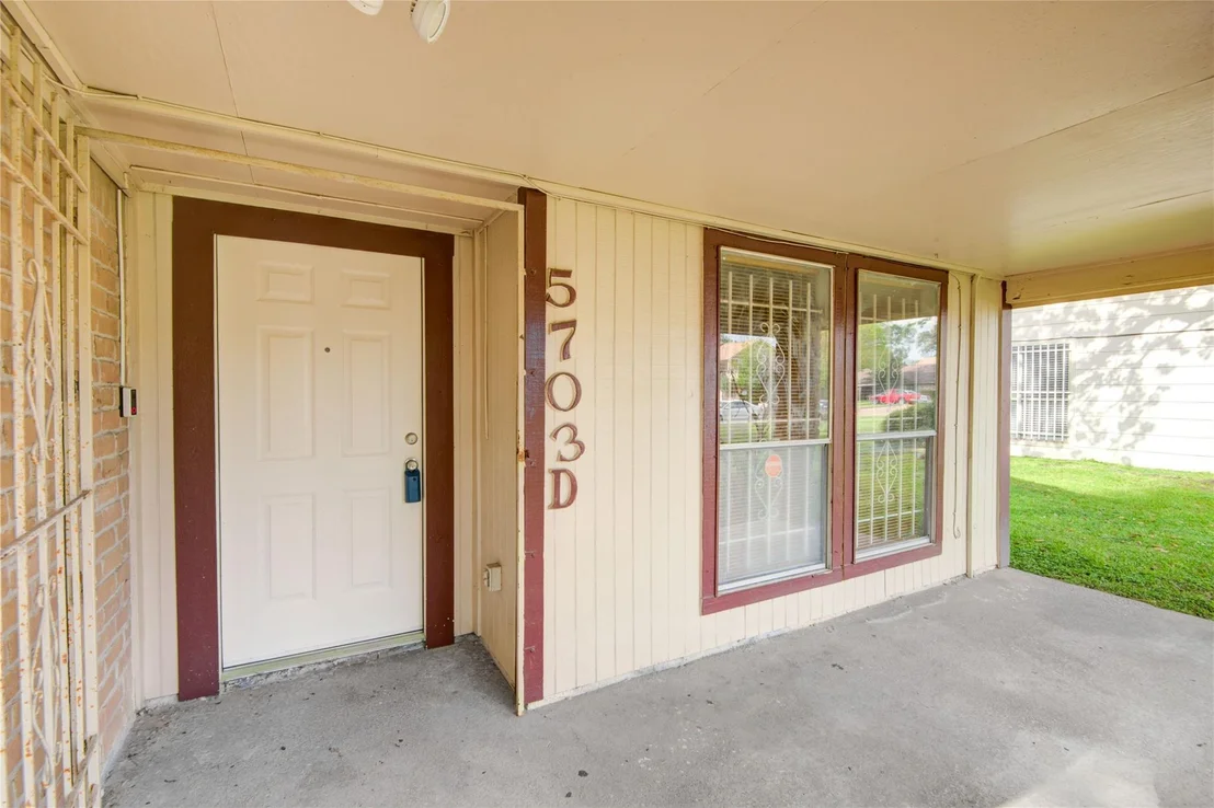 Photo of Unit D at 5703 Easthampton Drive