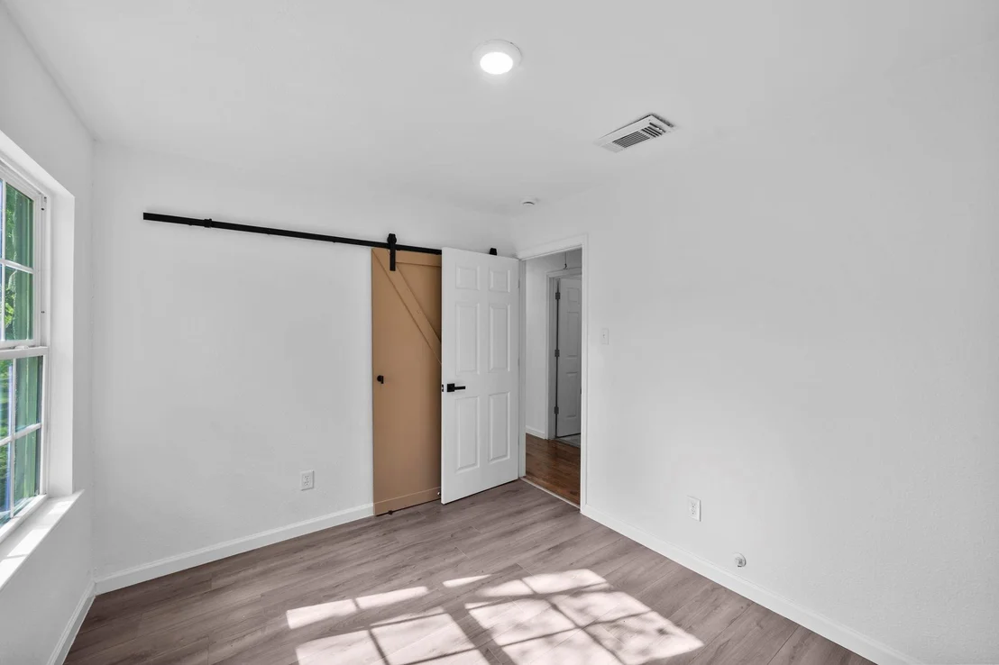 Photo of 1614 Palmwood Drive