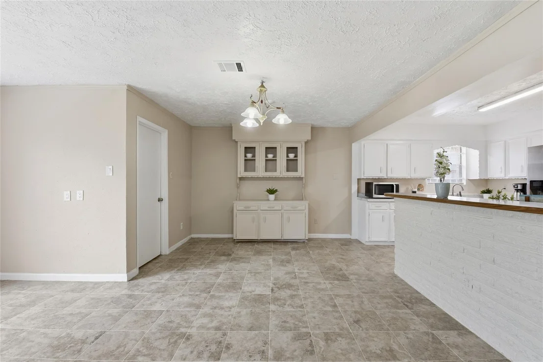 Photo of 9211 Benning Drive