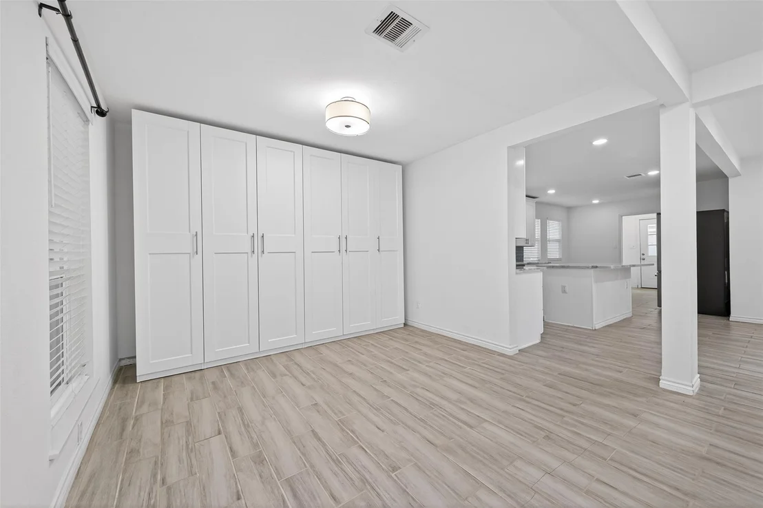 Photo of 11107 Cedarhurst Drive