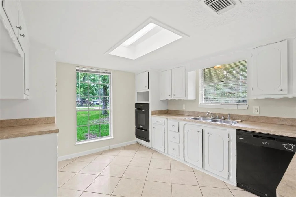 Photo of 2115 Pine Manor Drive