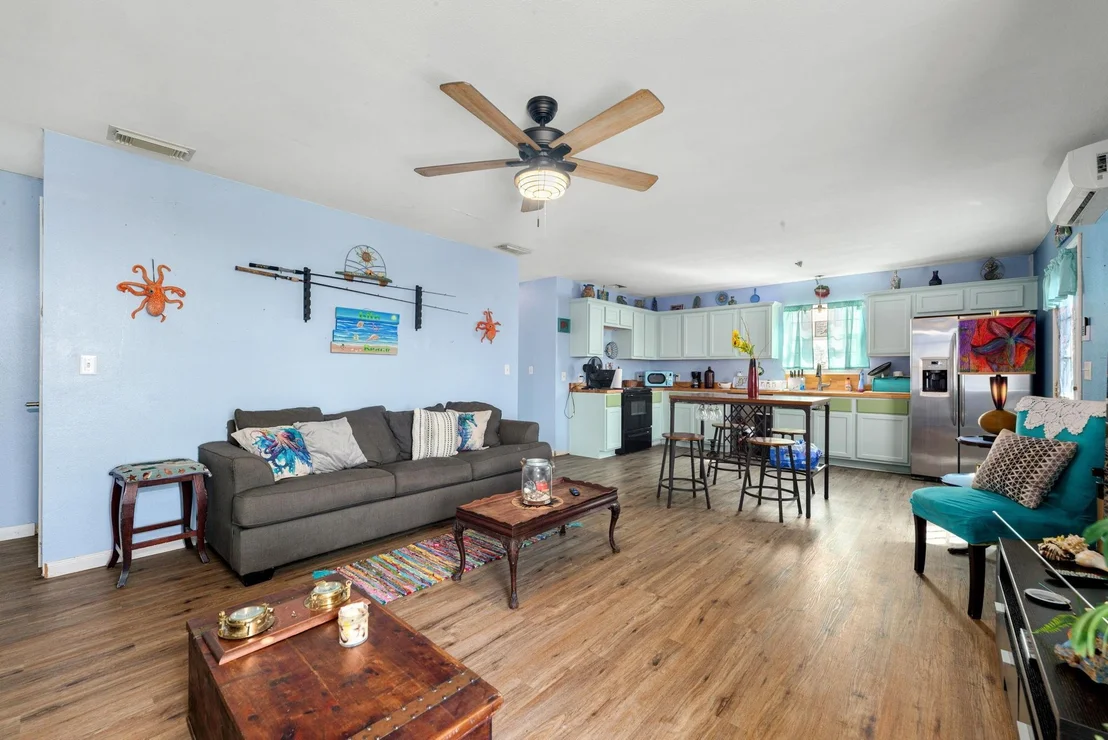 Photo of 1018 Dolphin Road