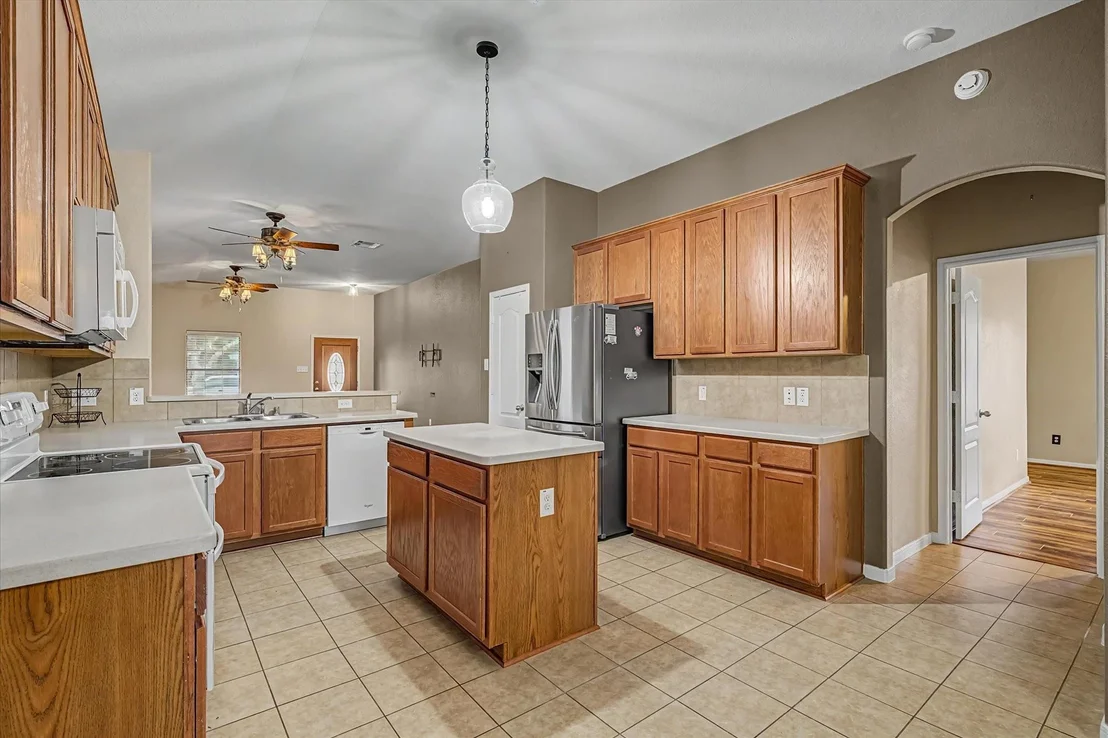 Photo of 630 W Newport Bend