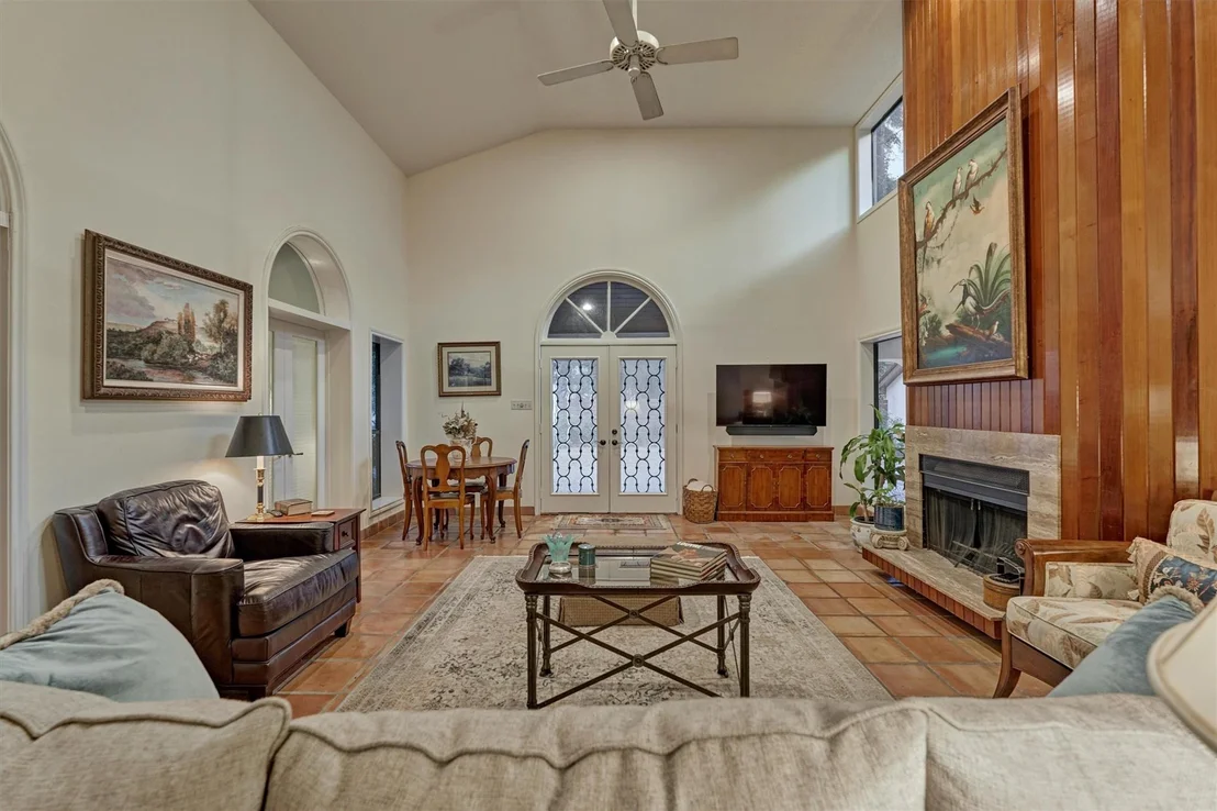 Photo of 1113 River Road