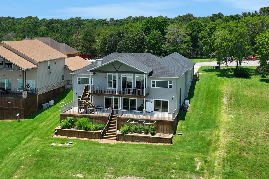 Photo of 230 Legacy Boulevard