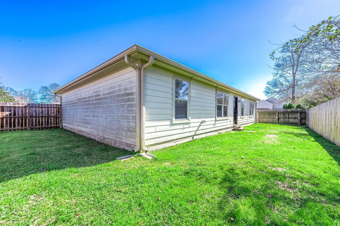 Photo of 220 Kellyn Court