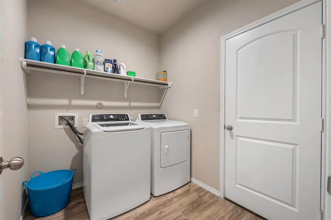 Photo of 6031 Purple Iris Street