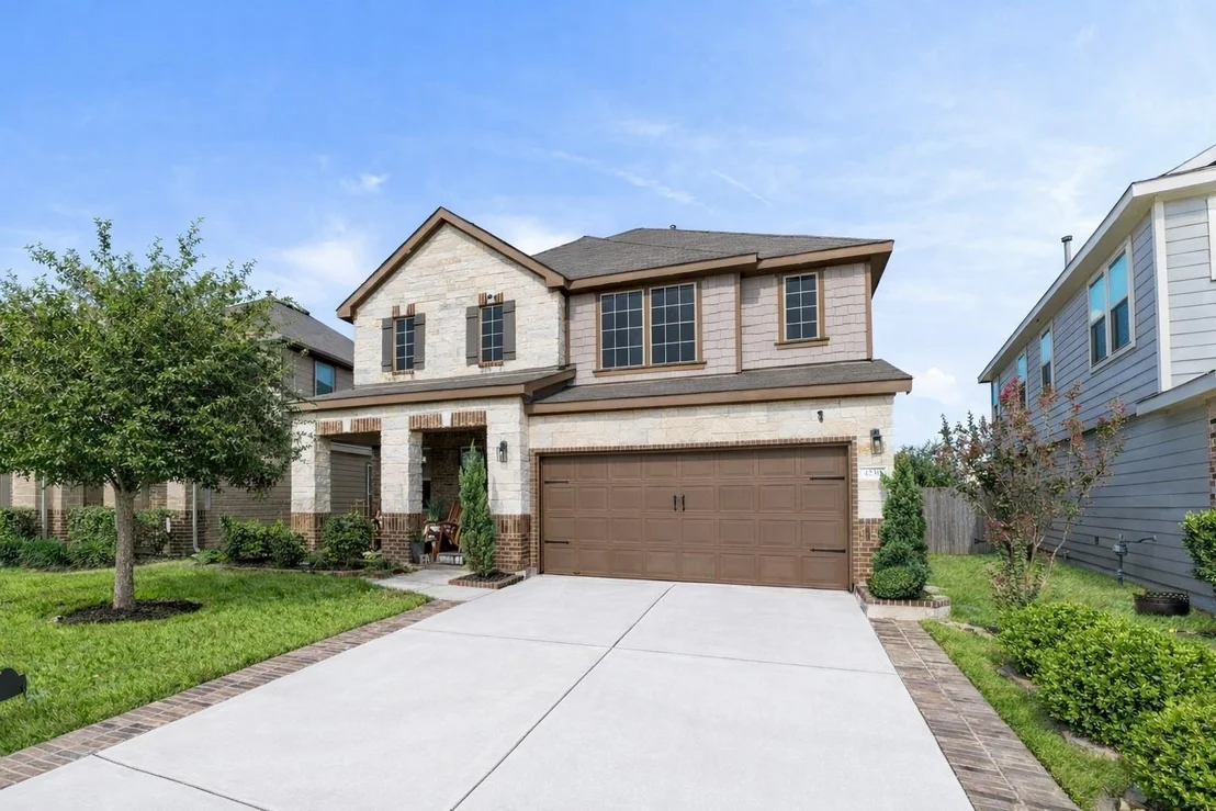 Photo of 4230 Lake Cypress Circle