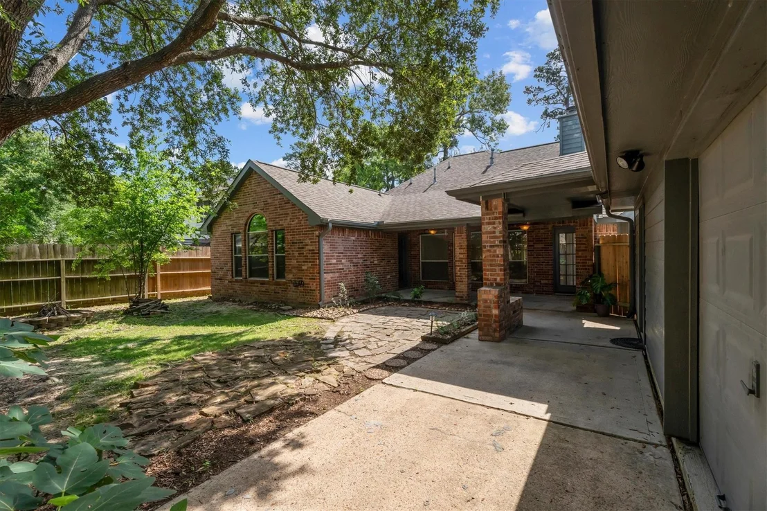 Photo of 30111 Granum Drive