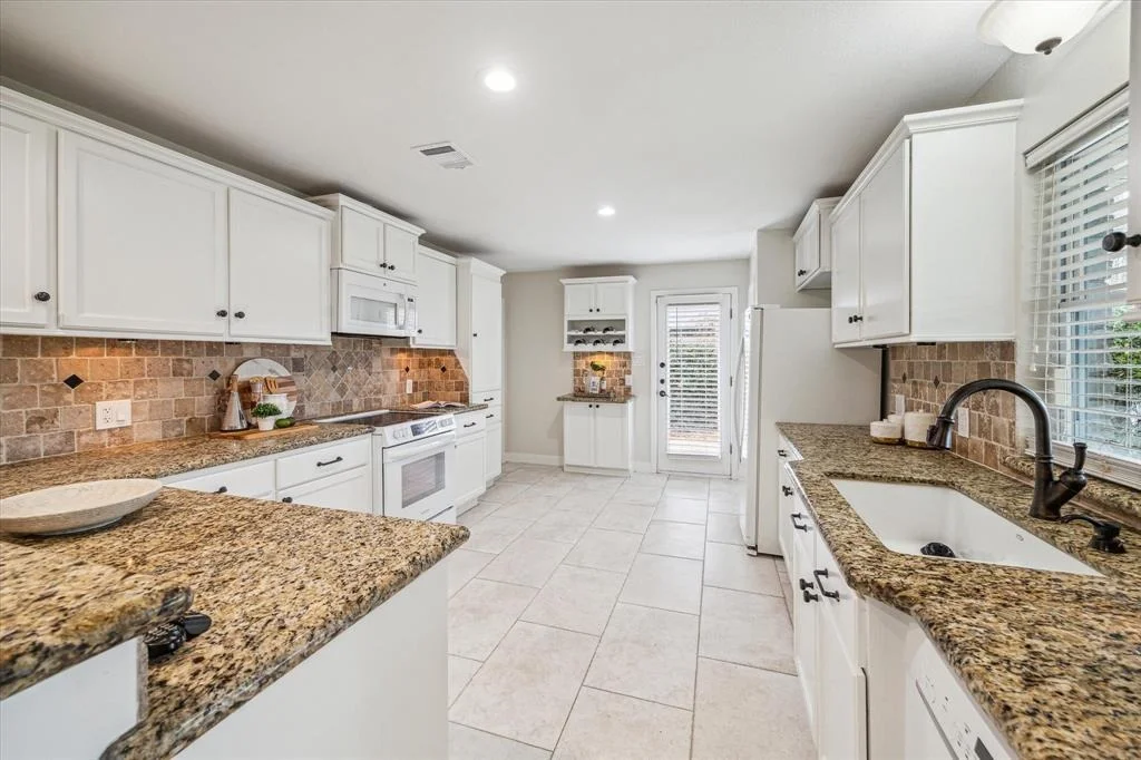 Photo of 9916 Westview Drive