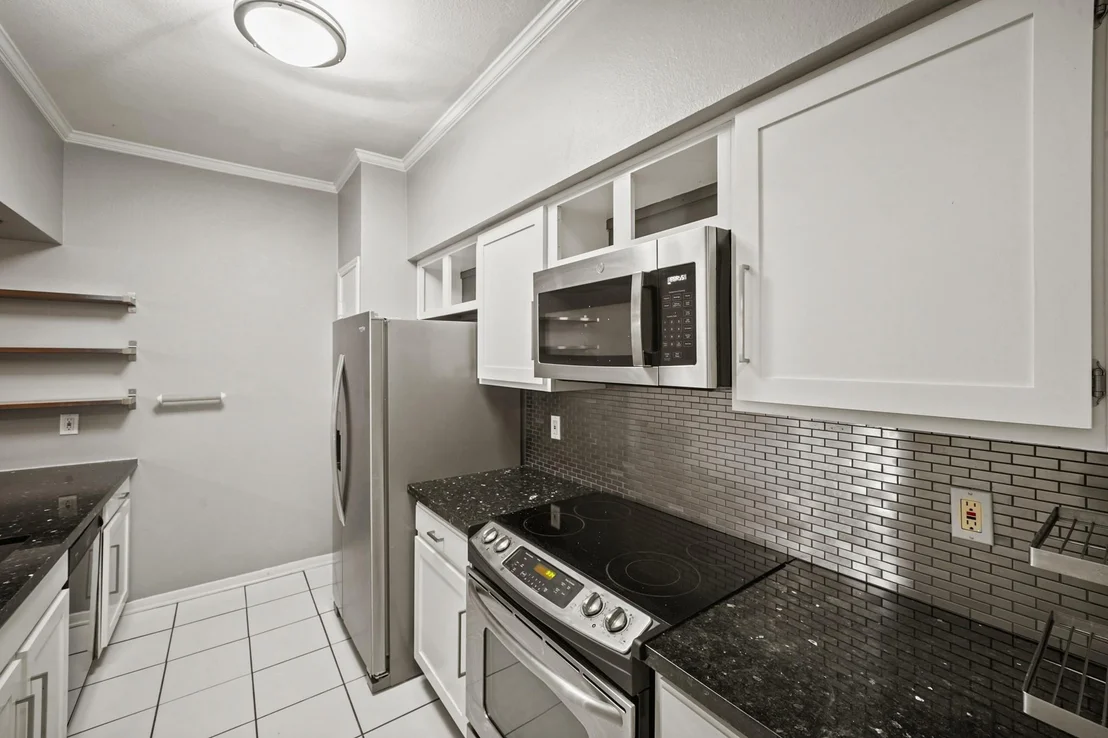 Photo of Unit 306 at 3780 Tanglewilde Street