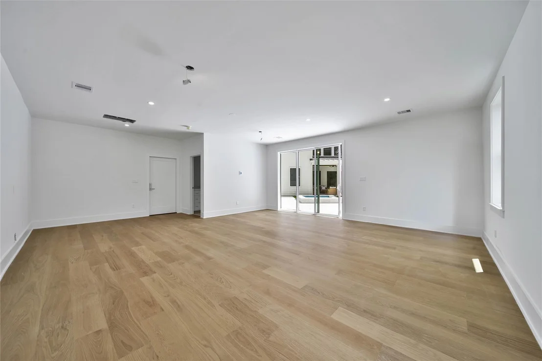 Photo of 1191 Chamboard Lane