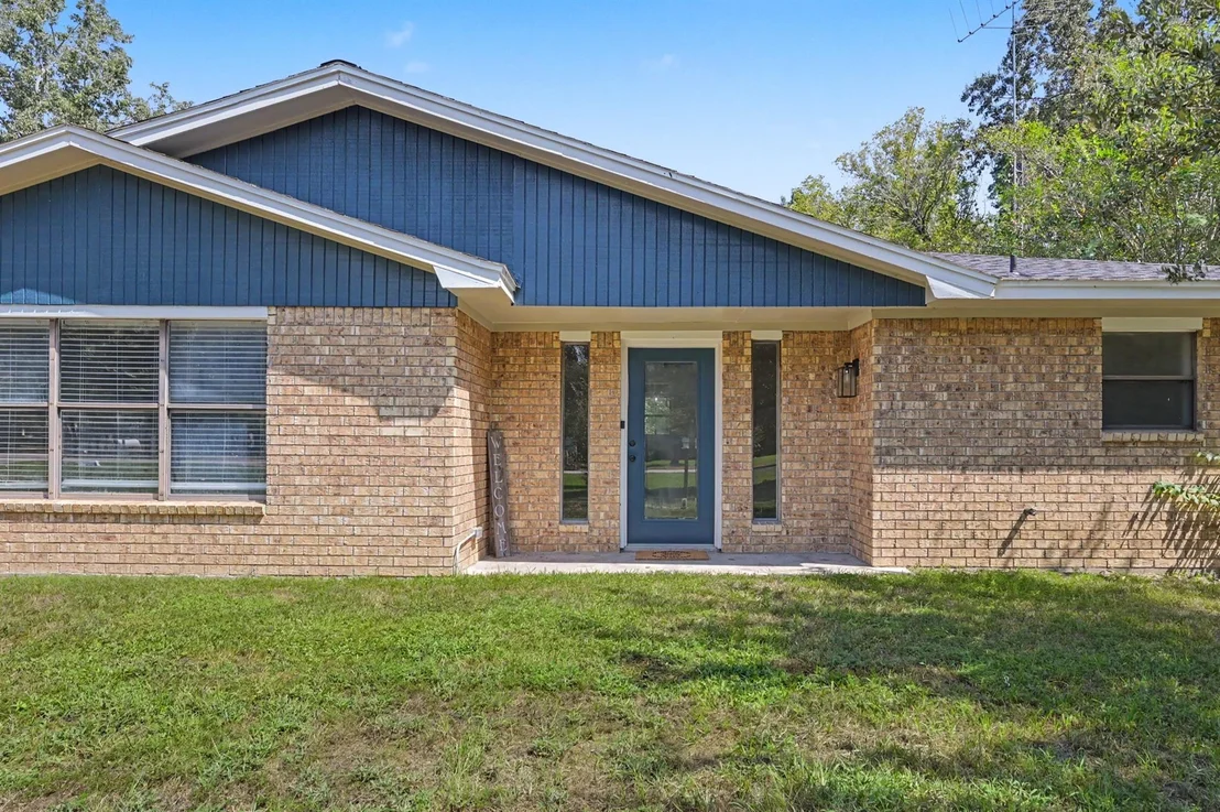 Photo of 17005 White Birch Lane
