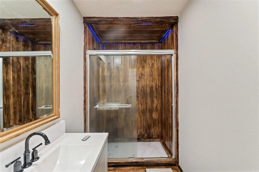 Photo of 6111 Glen Lee Drive