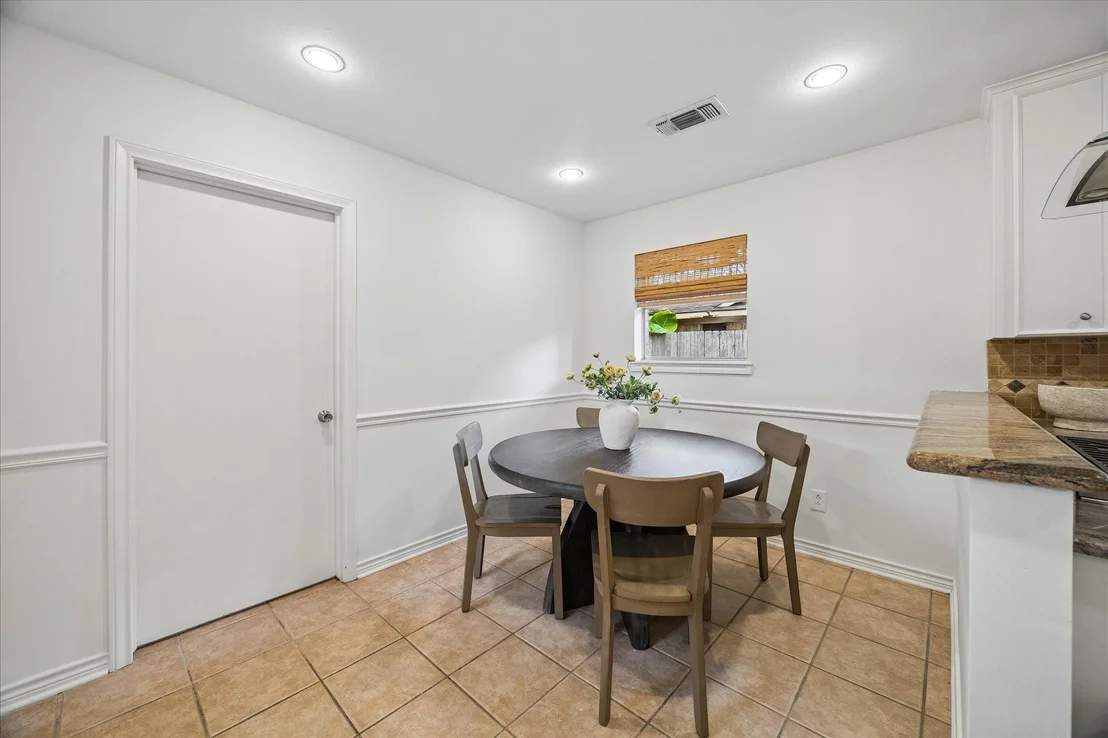 Photo of 7623 Meadowvale Drive