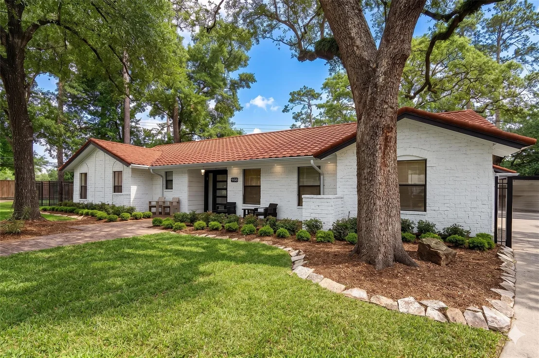 Photo of 938 Magdalene Drive