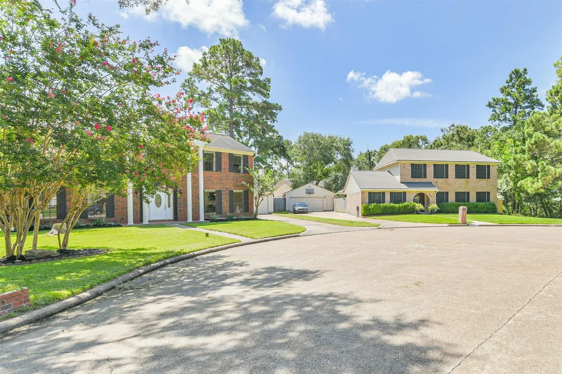 Photo of 2604 Silver Falls Drive