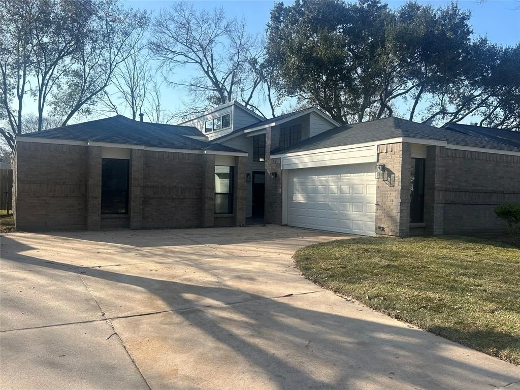 Photo of 6119 Fuller Street