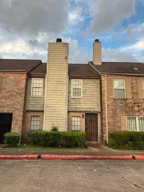 Photo of Unit D4 at 9901 Sharpcrest Street
