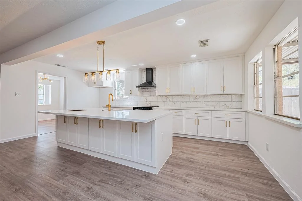 Photo of 7006 White Tail Drive