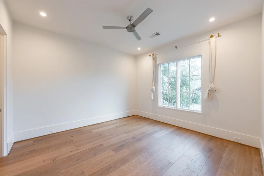 Photo of 2817 Albans Road