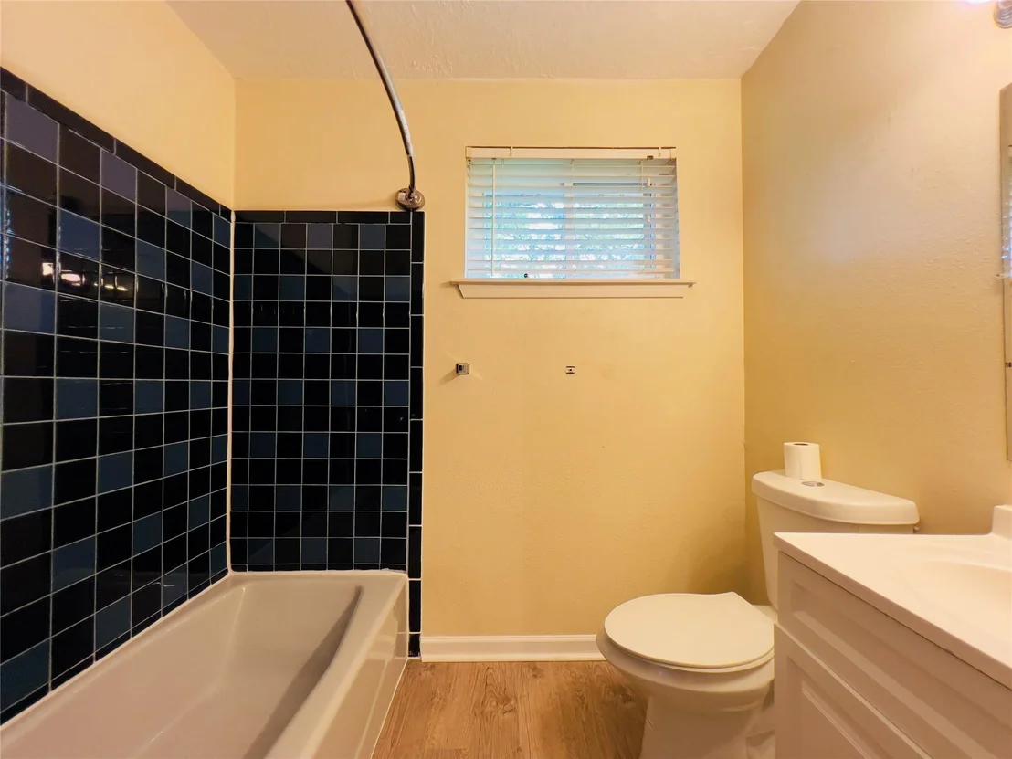 Photo of 17014 Forest Bend Avenue