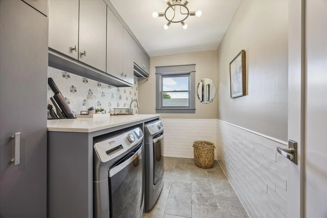 Photo of 4344 Clay Street