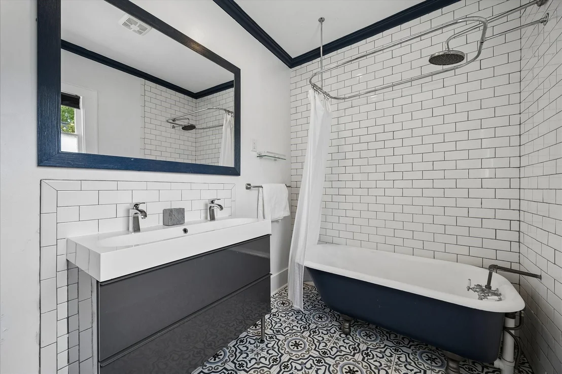 Photo of 2231 Singleton Street