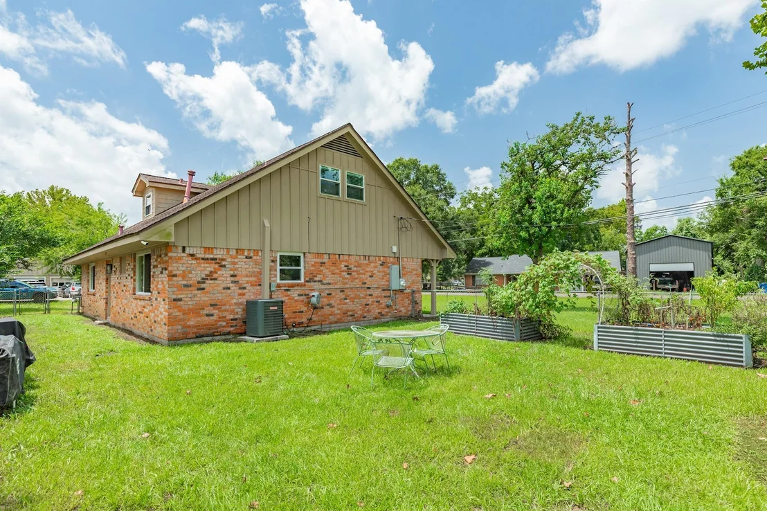 Photo of 811 Loggins Drive