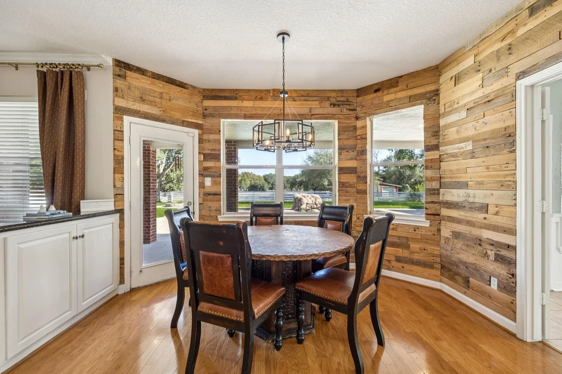 Photo of 1140 Bartlett Road