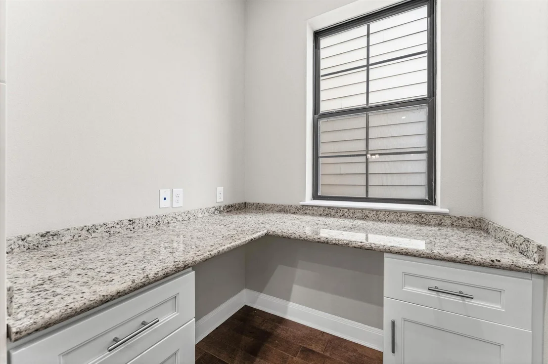 Photo of 3339 Beverly Forest Drive