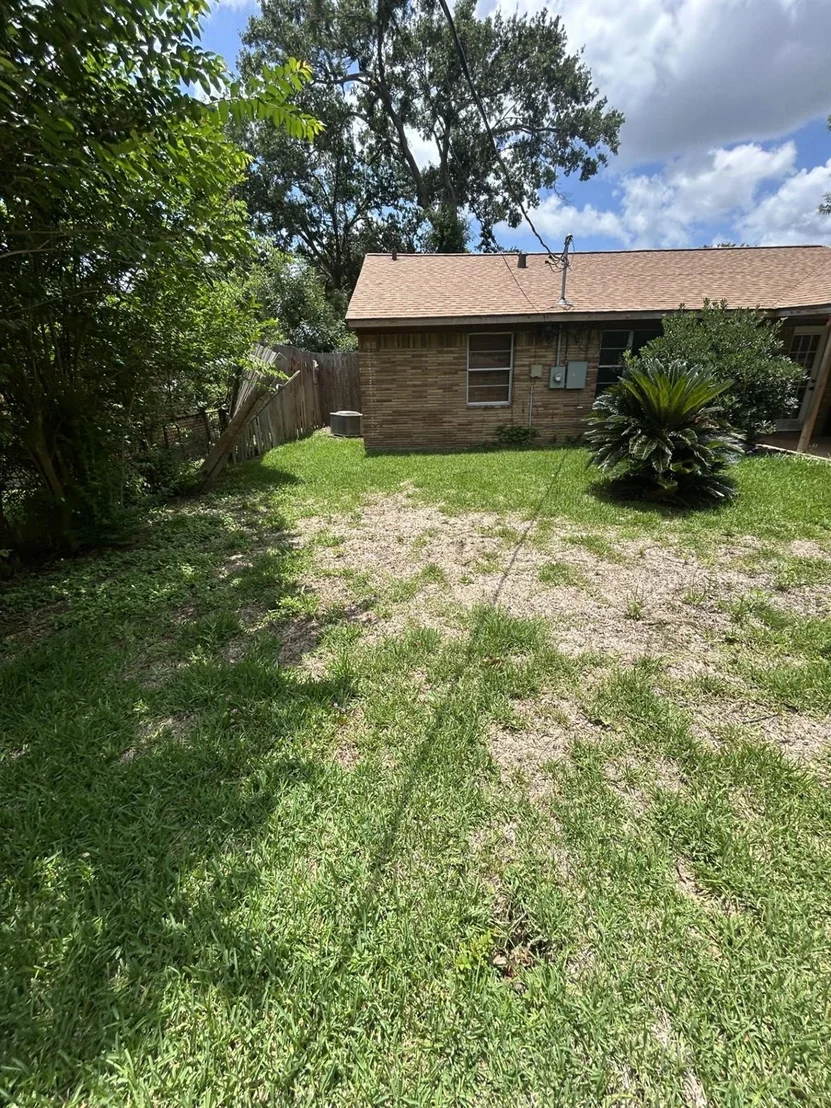 Photo of 5711 Turtle Creek Road