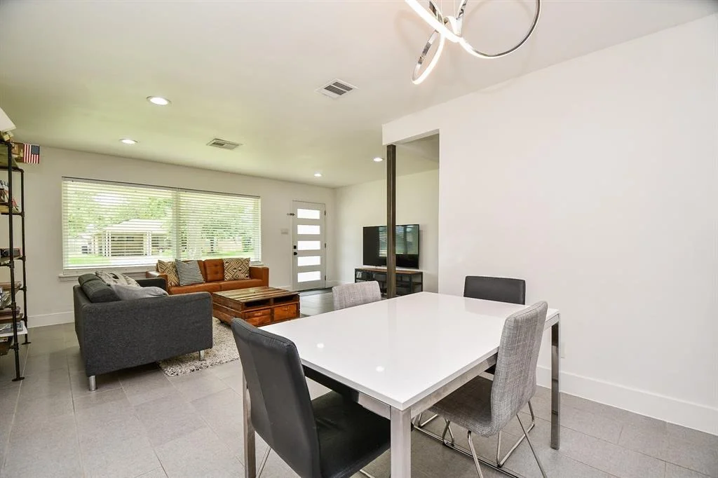 Photo of 9427 Springmont Drive