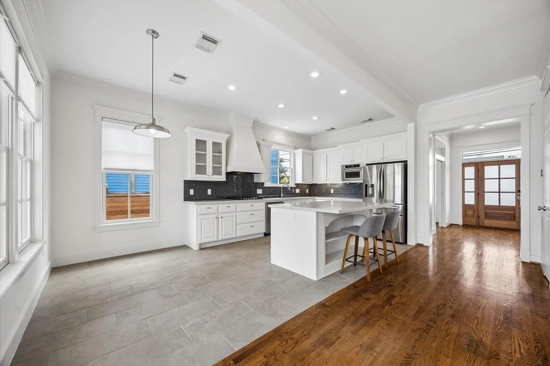 Photo of 3915 Golf Drive