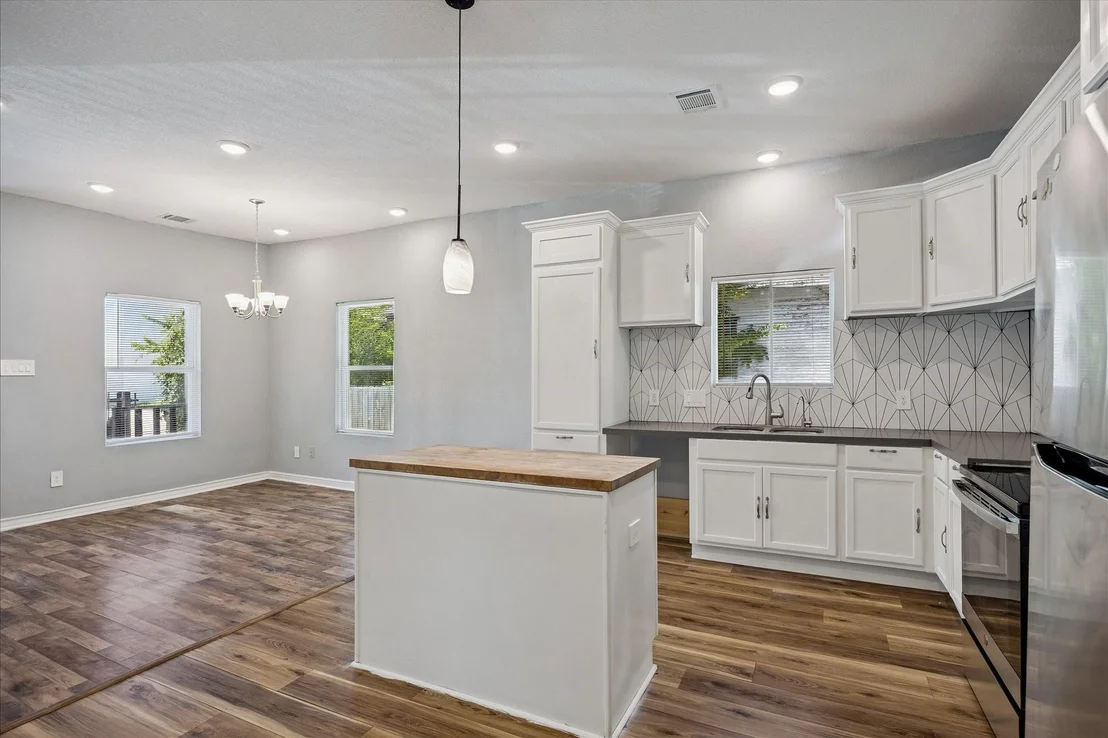 Photo of 3025 Drew Street